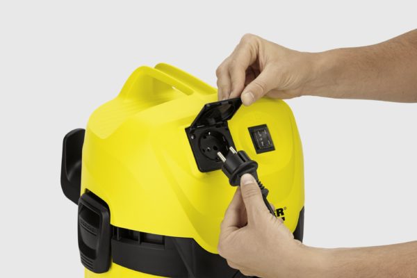 MV3 P aspiratore multiuso Karcher con presa elettrouternsili